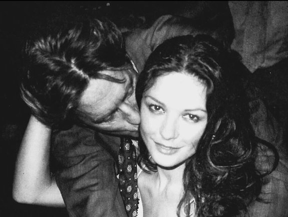 Catherine Zeta-Jones felicita a su marido. / IG