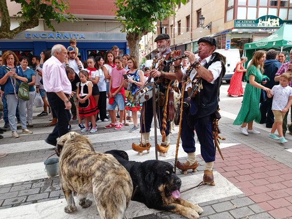 Dia de Cantabria folcoristas. / SAJA