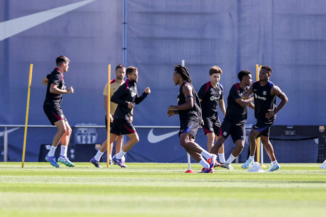 Entrenamiento del conjunto blaugrana, antes de su encuantro en Champions contra Young Boys. / EP