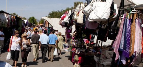 Cada mercadillo de Cantabria es único. / A.E.