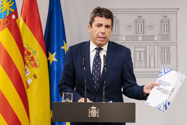 El presidente de la Comunitat Valenciana, Carlos Mazón, ofrece una rueda de prensa tras su reunión con el presidente del Gobierno, Pedro Sánchez. / Carlos Luján