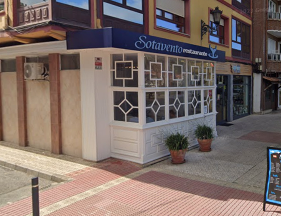 Fachada del restaurante Sotavento en San Vicente de la Barquera. / A.E