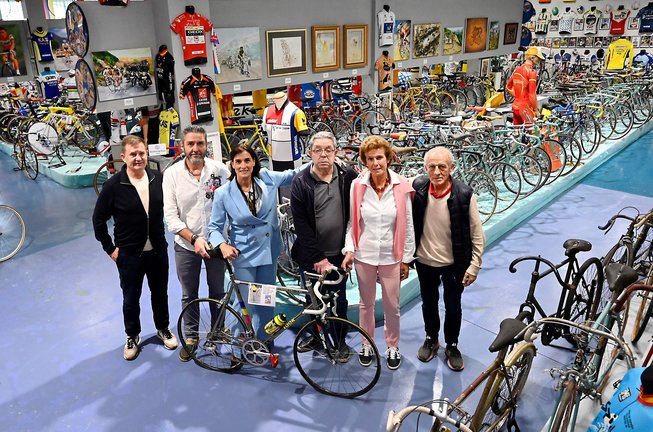 Gema Igual visitó el Museo del Ciclismo de Santander. / Alerta