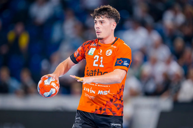 El jugador del Torrelavega, Isidoro Martínez. / EHF European League