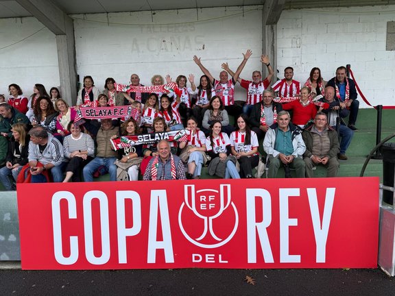 Aficionados del Selaya durante la eliminatoria. / RedX