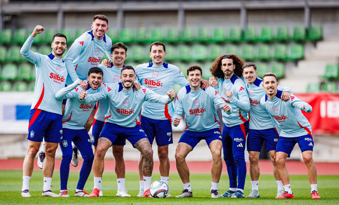 La Selección española previa al encuentro frente a Dinamarca. / RFF