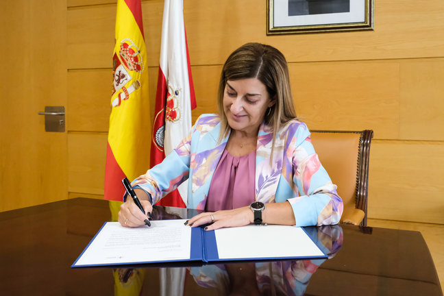 La presidenta de Cantabria redacta una carta dirigida a Óscar Puente para reunirse y tratar el tema de La Pasiega. / A.E.